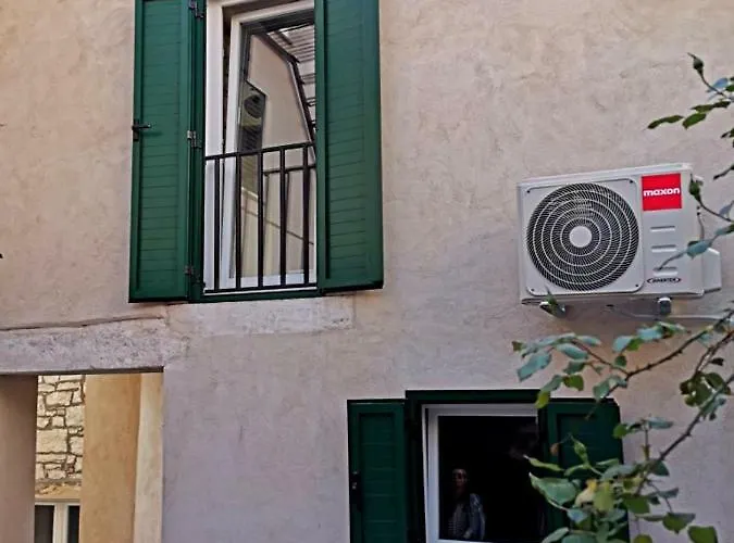 No.5 Luxury Apartamento