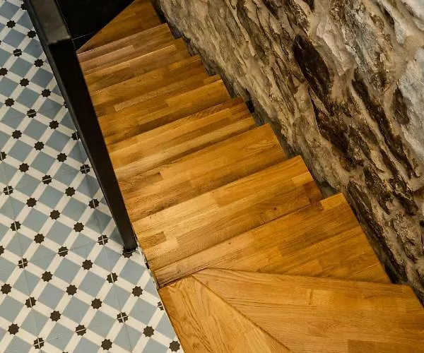 No.5 Luxury Apartamento *