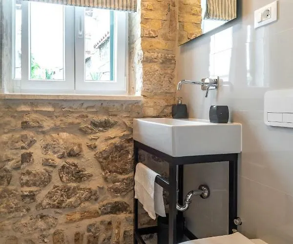 No.5 Luxury ספליט