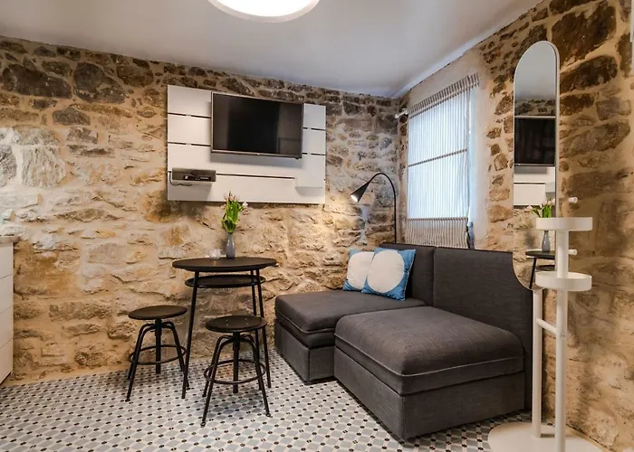 No.5 Luxury Apartamento *